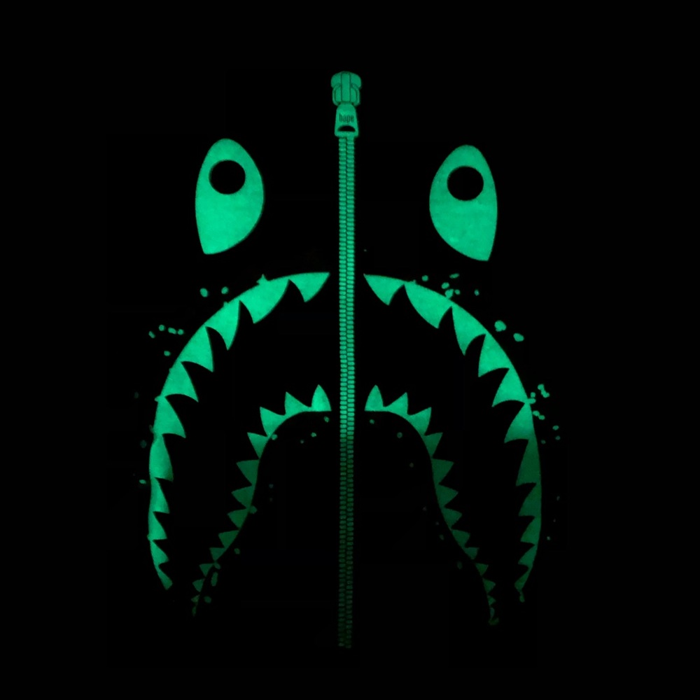 Bape space camo long sleeve shark. - Picture 5 of 6